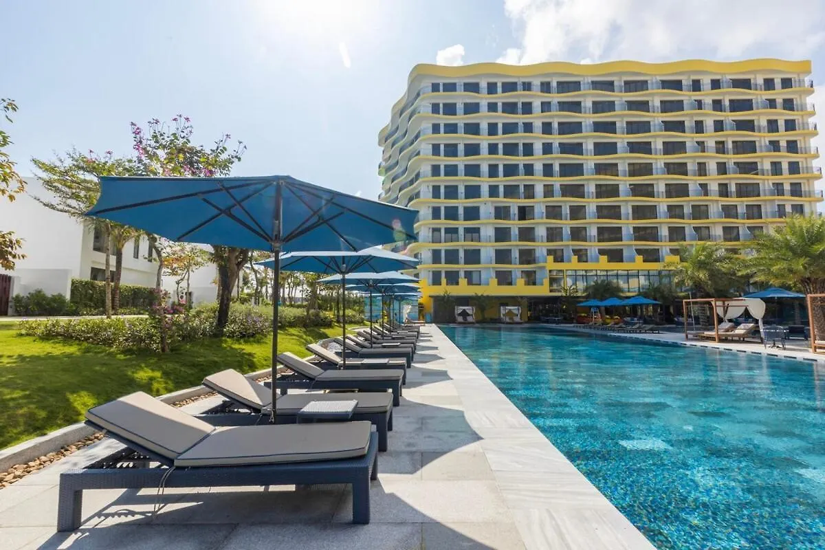 Hoi An Wyndham Beachfront Resort 3 Bedroom Pool Villa Vietnam