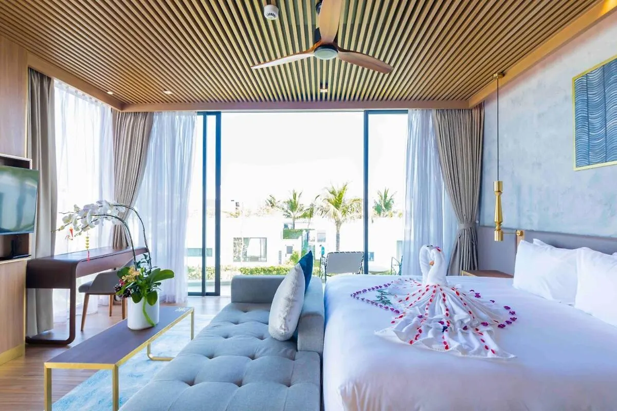 Hoi An Wyndham Beachfront Resort 3 Bedroom Pool Villa