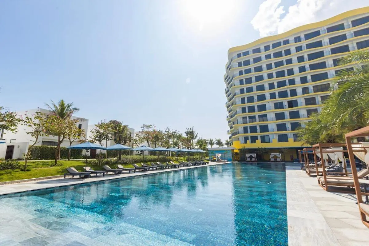 Hoi An Wyndham Beachfront Resort 3 Bedroom Pool Villa Vietnam