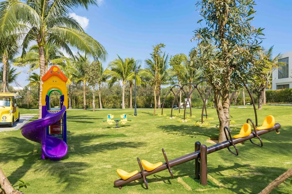 Hoi An Wyndham Beachfront Resort 3 Bedroom Pool Villa